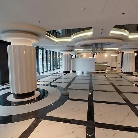 Hanza Tower Stett-inn Business & شقة