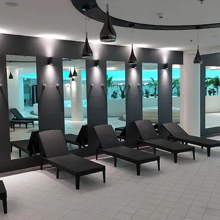 Hanza Tower Stett-inn Business & شقة شتشيتسين