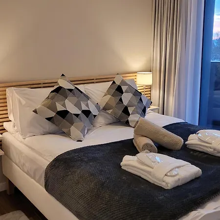 Hanza Tower Stett-inn Business & شقة