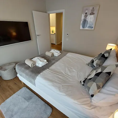 Hanza Tower Stett-inn Business &