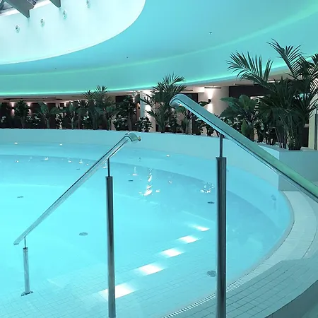 Hanza Tower Stett-inn Business & شقة