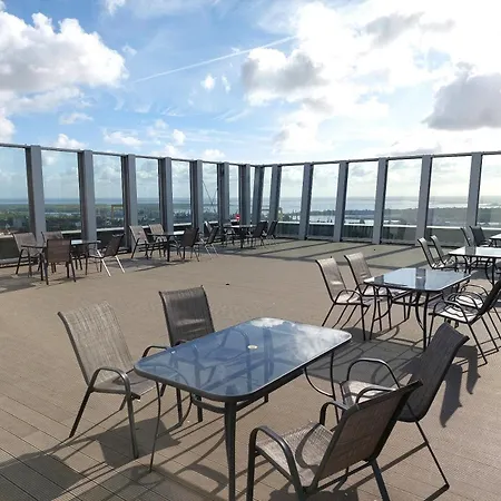 Hanza Tower Stett-inn Business & *