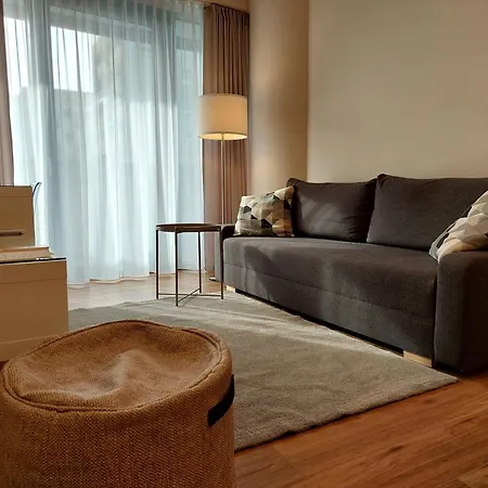 Hanza Tower Stett-inn Business & *